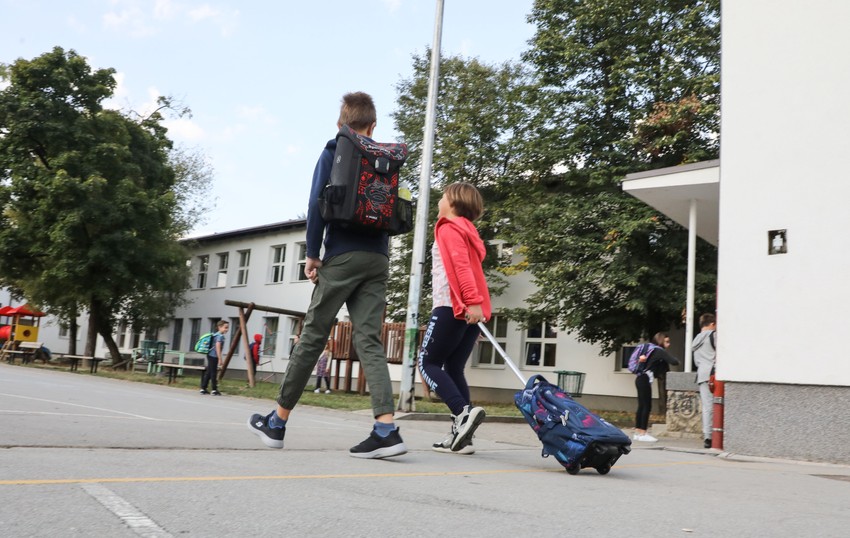 Počela školska godina u Hrvatskoj - Zagreb