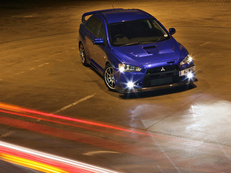 Mitsubishi Lancer Evo X FQ-400: fotogaleria