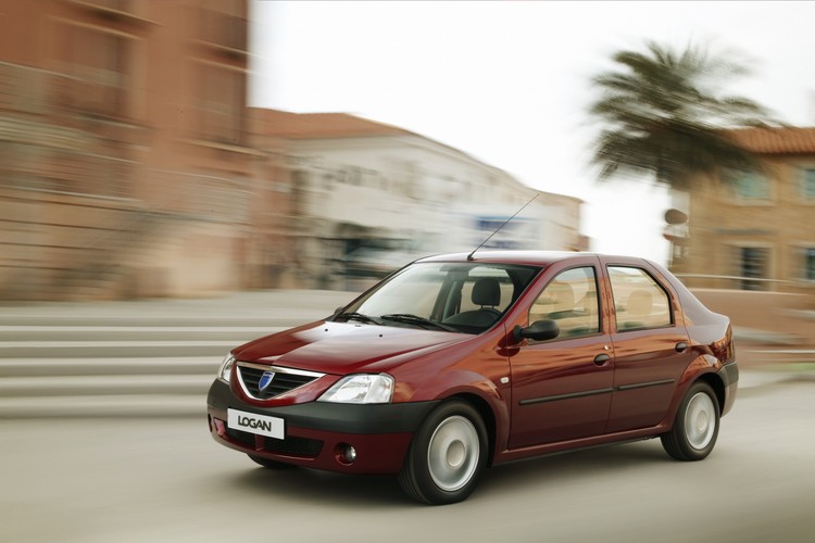 Dacia logan (lata 2004-2011)