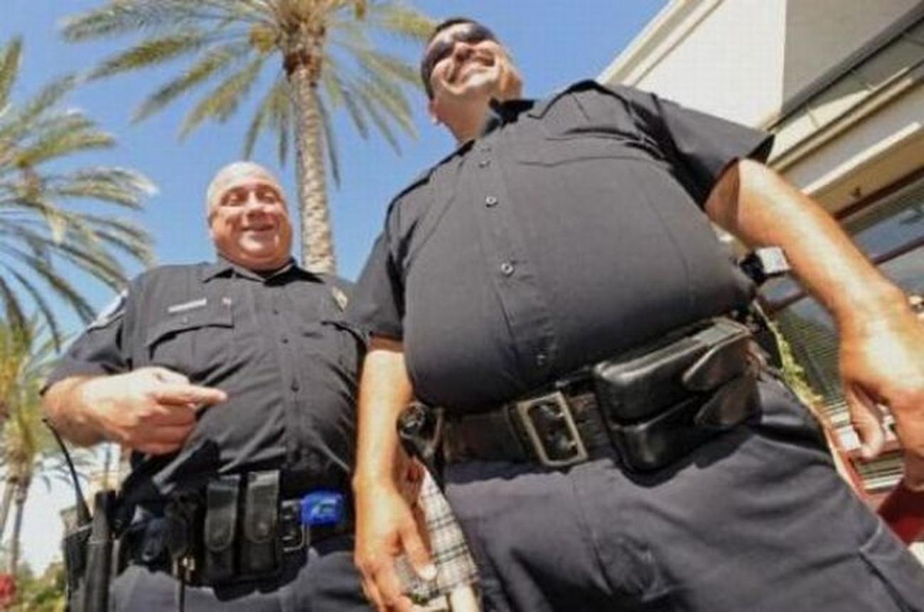 Толстый американский полицейский