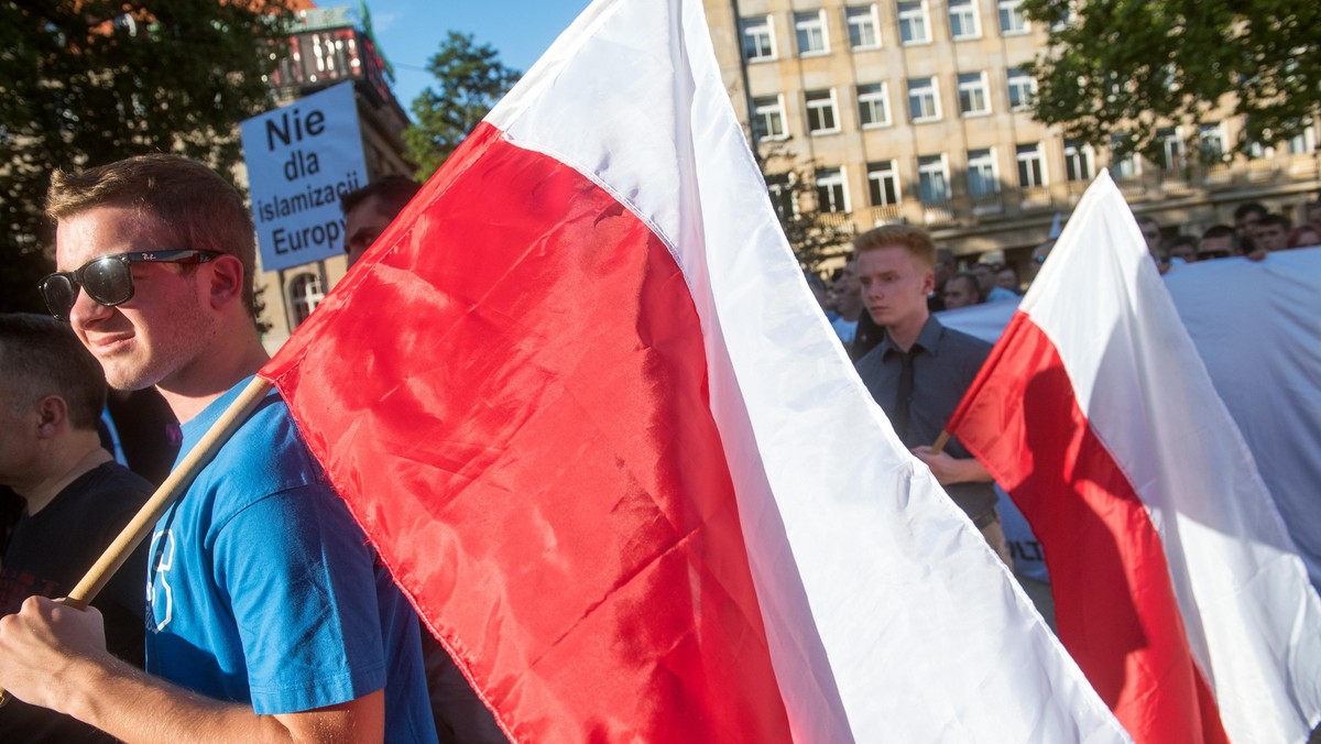 DEMONSTRACJA PRZECIWKO OBECNOSCI W POLSCE UCHODZCOW Z KRAJOW ARABSKICH POZNAN