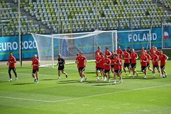 Piłkarze już w Sankt Petersburgu. 36 stopni w trakcie meczu Szwecja - Polska