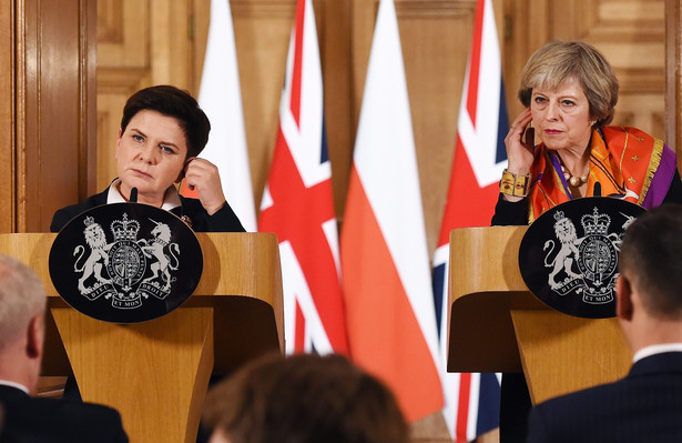 Premier Wielkiej Brytanii powiedziała też, że rozmowa z Szydło dotyczyła wzmocnienia wschodniej flanki NATO, "aby zapobiec tam agresji ze Wschodu".