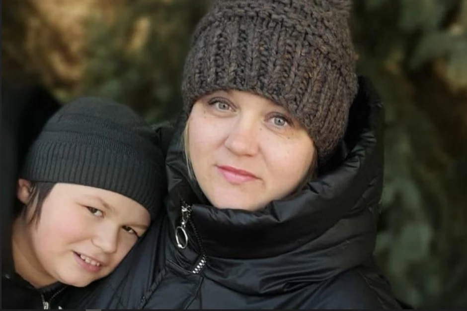 Oleksandr iz Mirnograda sa majkom Irinom