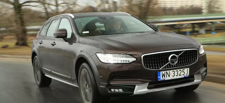 Volvo V90 Cross Country D4 – modnie na pewno, ale czy lepiej? | TEST