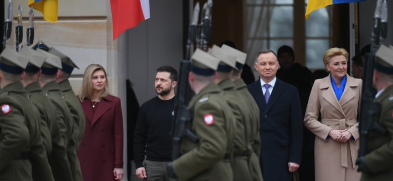 Zełenska w stylu Melanii Trump - Duda po swojemu. Stylizacje pierwszych dam na spotkaniu w Warszawie [FOTO]