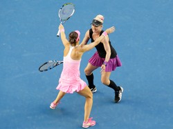 Australian Open: Bethanie Mattek-Sands i Lucie Safarova zwyciężyły w deblu