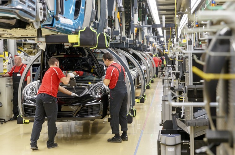 Produkcja samochodów sportowych Porsche w Stuttgarcie
