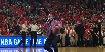 Kanye West Goes Home for Bulls Game