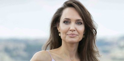 Angelina Jolie wzięła udział w śmiałej sesji zdjęciowej. Do tych zdjęć potrzeba było sporej odwagi