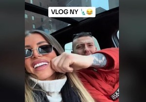 Dalila sa novim dečkom