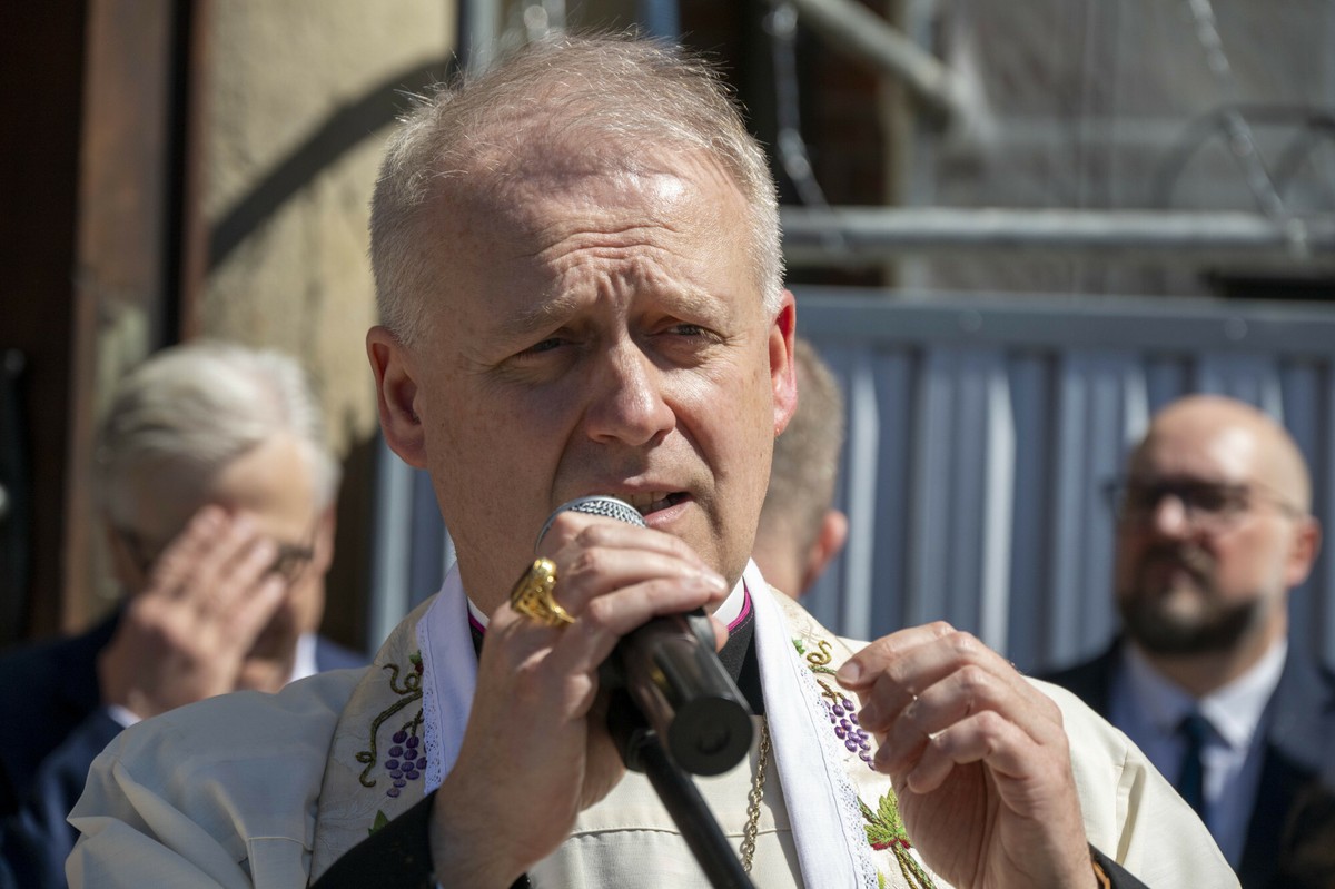 Dariusz Raś. Słynny proboszcz Bazyliki Mariackiej odchodzi w atmosferze skandalu. Papież wydał dekret