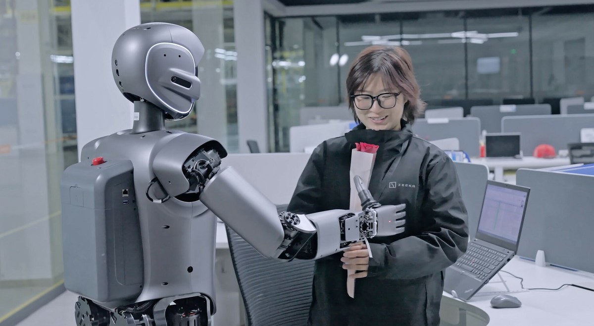 Humanoidy mają nas zastąpić. AI uważnie przygląda się ludziom