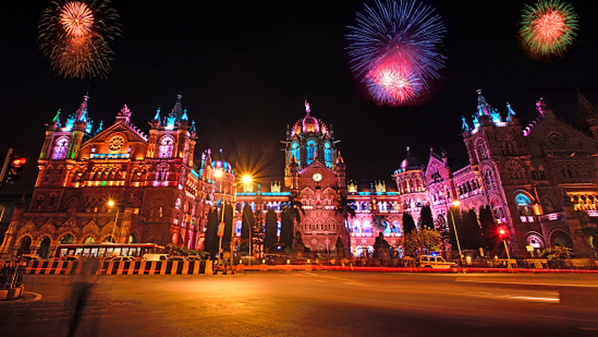 Stacja kolejowa Chhatrapati Shivaji Terminus w Bombaju – historia