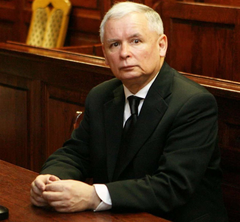 Bronisław Komorowski gromi Jarosława Kaczyńskiego w kolejnym sondażu. Czy w związku z tym ma wygraną w kieszeni? Niekoniecznie
