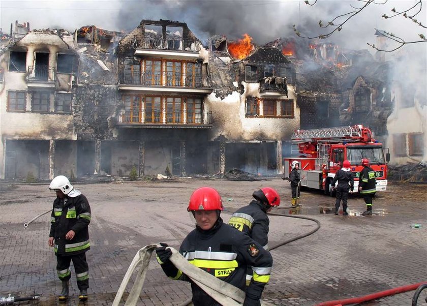 Potężny pożar strawił hotel. FOTO