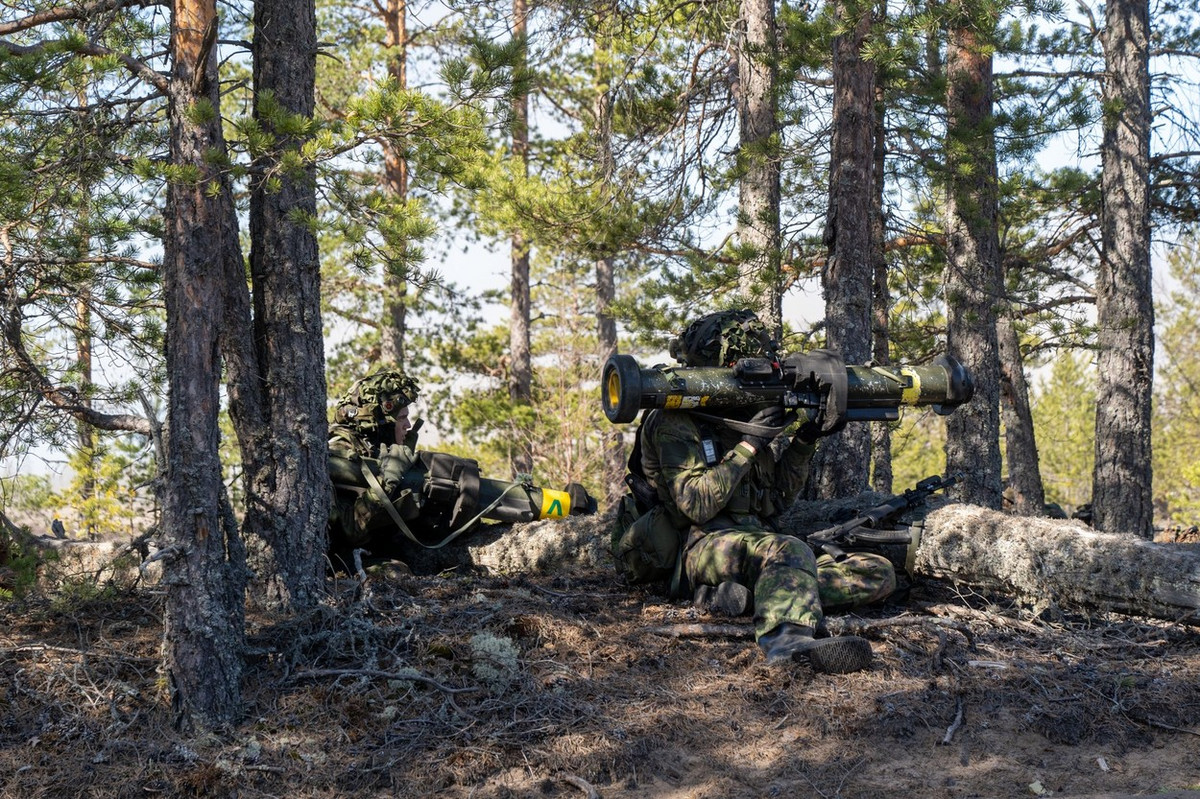 Финската армија на заеднички вежби со членките на НАТО во Сакила
