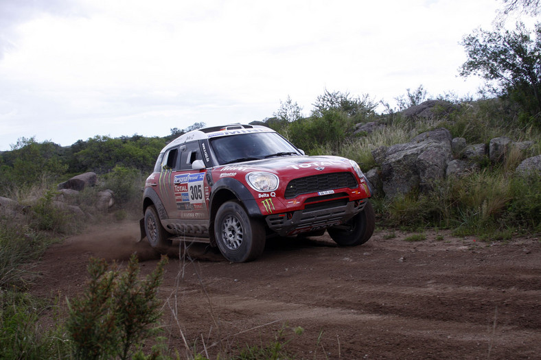 Rajd Dakar 2011: awans Hołowczyca (2.etap, wyniki, fot. Willy Weyens)