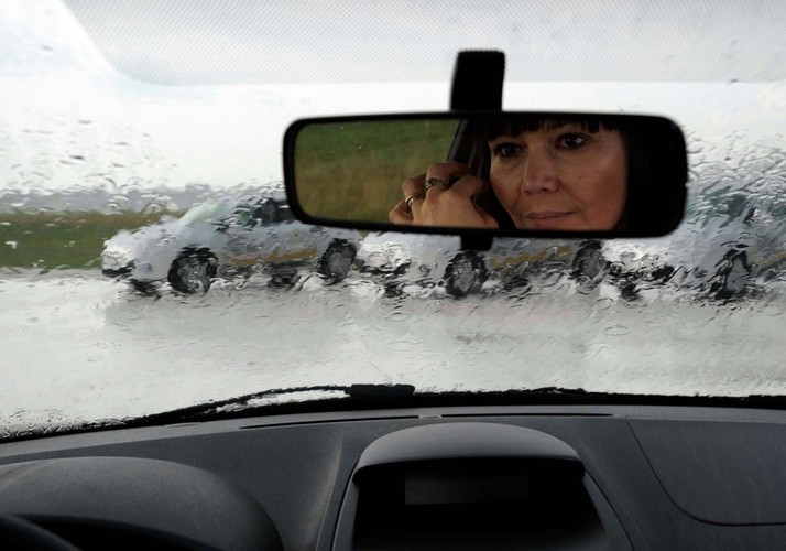 Za kierownicą w czasie burzy - gradobicie