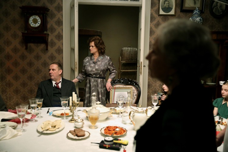 Krystyna Janda, Sławomir Orzechowski i Katarzyna Figura na planie filmu 'Panie Dulskie'