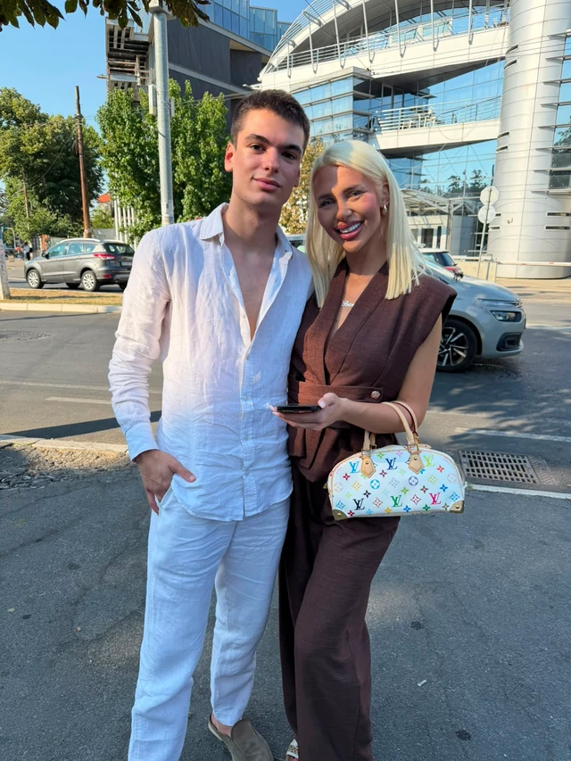 Bivša devojka Ivana Marinkovića je nova učesnica rijalitija Elita 10! Sa njom ulazi i opasan frajer!