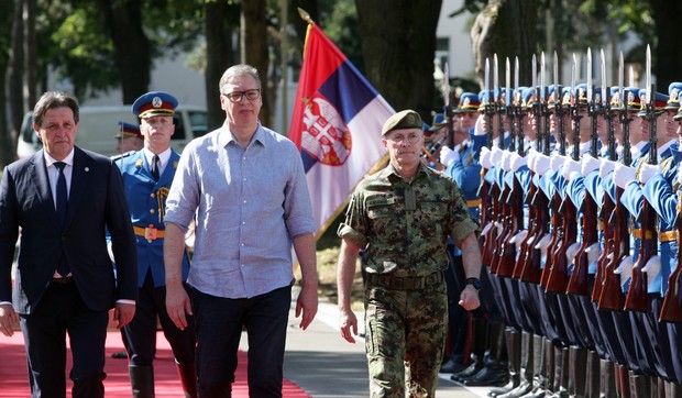 Aleksandar Vučić, Bratislav Gašić