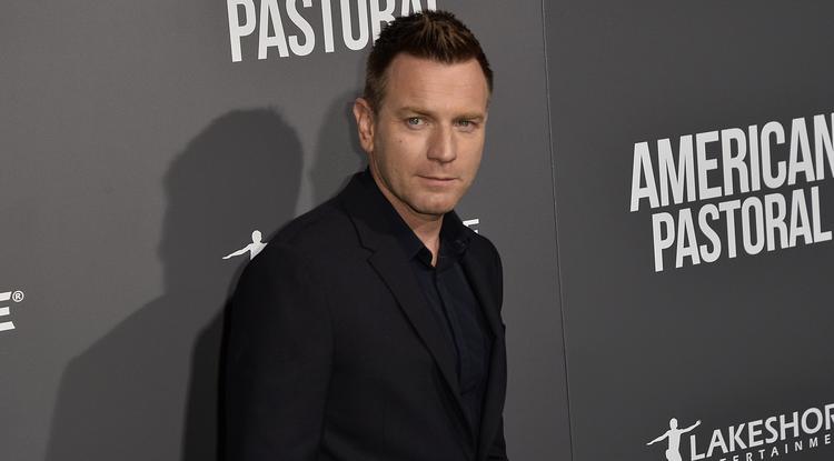 Ewan McGregor megunta a feleségét és egy szexi színésznőre cserélte