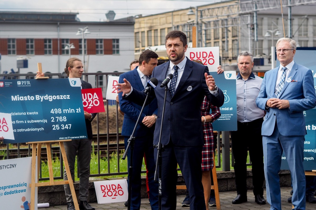 Wiceminister rozwoju: Traktujemy samorządy po partnersku [WYWIAD]