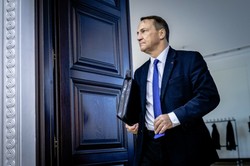 Eksplozja drona wojskowego. Sikorski zapowiada "protest wobec sprawcy"