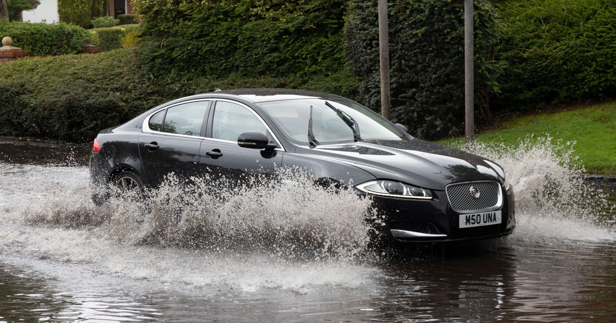 Wielka Brytania walczy ze sztormem. "Zamknięte mosty, odwołane loty"