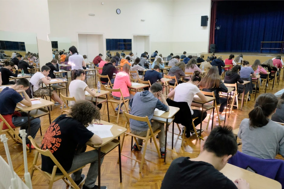 Polaganje probnog maturskog ispita u OŠ "Skadarlija"