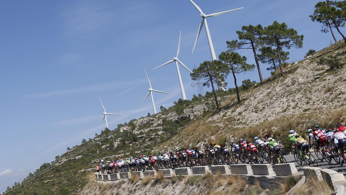 Ostatni czwartek z tegoroczną Vuelta a Espana należał do Magnusa Corta Nielsena (Orica–BikeExchange). Zgodnie z przewidywaniami końcówkę 18. etapu z metą w Gandii rozstrzygnęli sprinterzy. Kolejny dzień z rzędu nie doszło do istotnych zmian w klasyfikacji generalnej, Nairo Quintanta jest coraz bliższy tego, aby w niedzielę w Madrycie cieszyć się z końcowego triumfu.