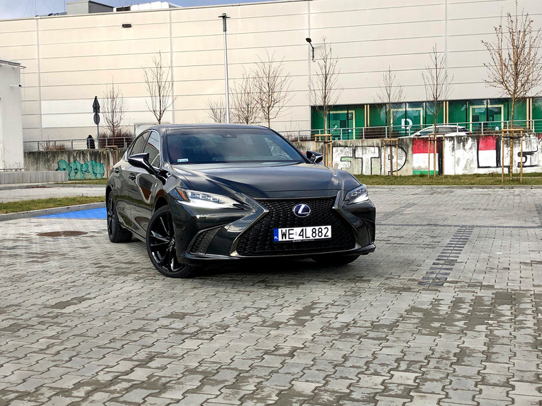 Lexus ES 300h F Sport Edition