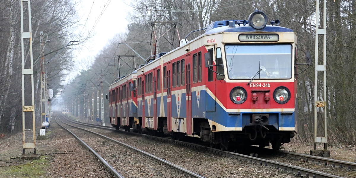 Mężczyzna leżał na torach. Przejechał po nim pociąg 