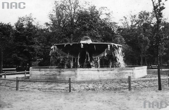 Ciechocinek w 1925 r. - fontanna Grzybek