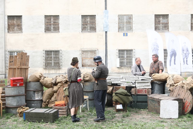 "Rodzinne spotkanie z historią: przed Godziną W", 30 bm. w Muzeum Żołnierzy Wyklętych i Więźniów Politycznych PRL w Warszawie. Na terenie muzeum można oglądać pamiątki z okresu powstania.