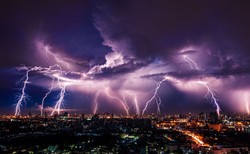 Synoptycy przewidują, że z powodu zmian klimatu w Europie będzie więcej burz i powodzi