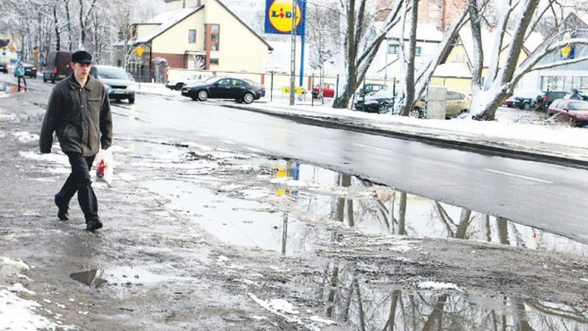 "MMSzczecin": mieszkańcy Bezrzecza w Szczecinie, ale także Wołczkowa i Dobrej, narzekają na ulice Modrą i Koralową.