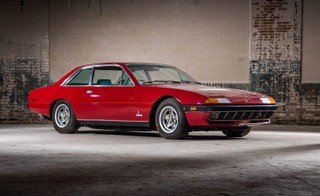 Czy darowizna samochodu osobowego od leasingobiorcy dla jego żony wymaga opodatkowania VAT?