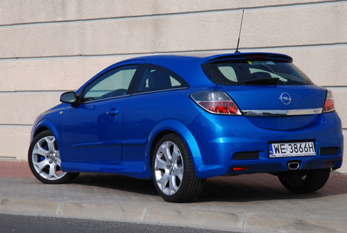 Opel Astra OPC - Wodzi na pokuszenie
