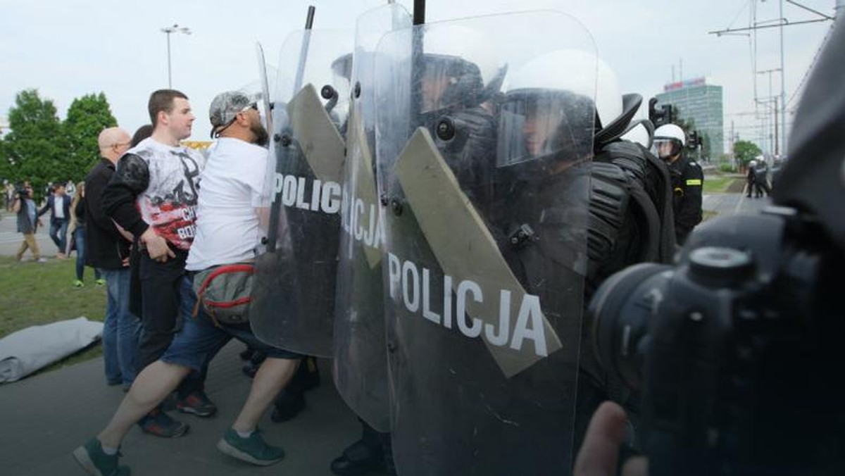 Ponad 20 różnych manifestacji może odbyć się w najbliższy weekend w Gdańsku. Najwięcej emocji budzi Trójmiejski Marsz Równości, którego przeciwnicy przygotowują już własne kontrdemonstracje, między innymi publiczne modlitwy.