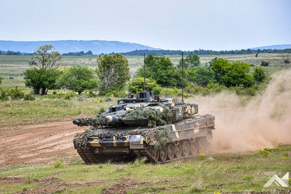Węgierski czołg Leopard 2A7.