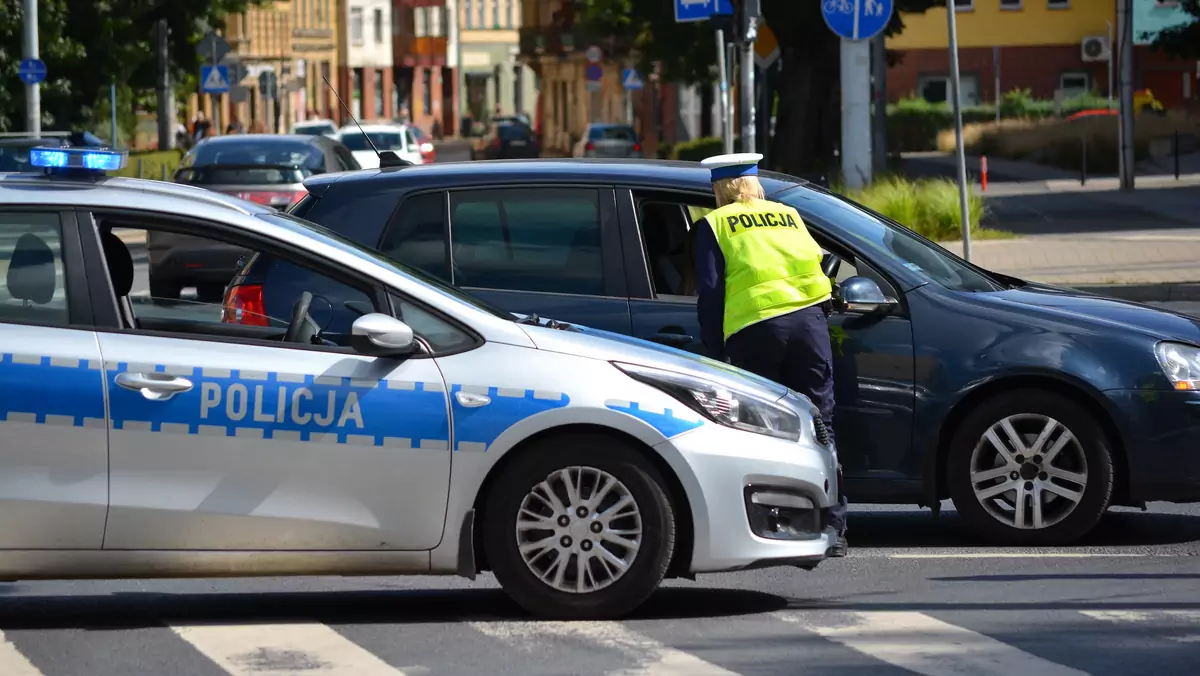 Policjanci będą rozdawali ulotki obywatelom Ukrainy m.in. podczas kontroli drogowych