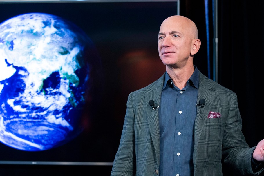 Najbogatszy człowiek świata Jeff Bezos poświęci sporą część majątku na powstrzymanie kryzysu klimatycznego