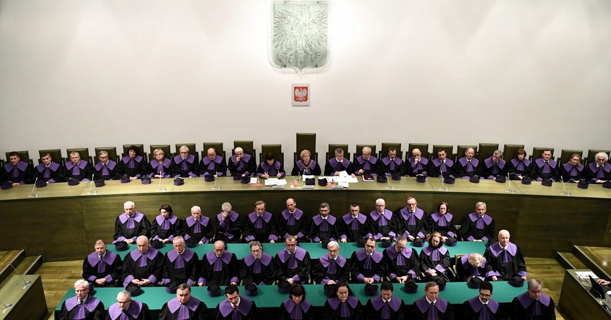 Skandal w Sądzie Najwyższym. Nagle wparowali na salę z transparentami