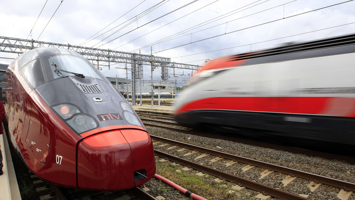 Najnowocześniejszy w Europie szybki pociąg, pod nazwą Italo, należący do prywatnej spółki, został konkurentem pociągów dużych prędkości włoskich kolei państwowych. Będzie kursował od 28 kwietnia. Inauguracyjny uroczysty przejazd odbył się na trasie Rzym-Neapol.