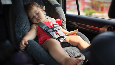 Bezpieczny fotelik samochodowy dla dziecka