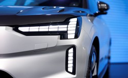 Volvo EX90 łapie opóźnienie