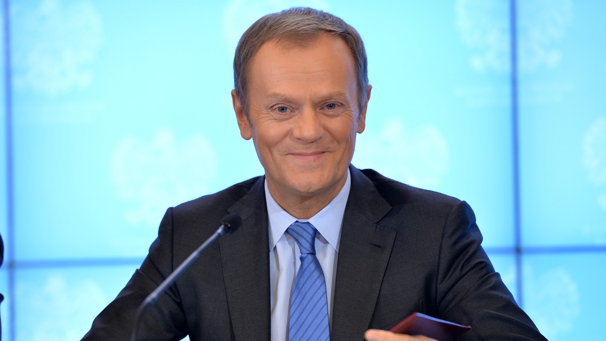 Premier Donald Tusk powiedział w piątek, że nigdy nie zwątpił w osobistą uczciwość b. ministra transportu Sławomira Nowaka. Jak ocenił, prokuratura w sprawie Nowaka postępuje bardzo rygorystycznie.