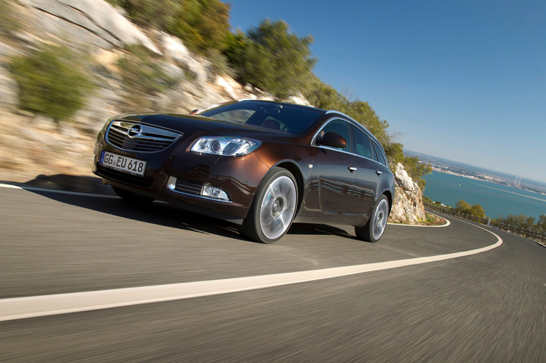 Opel Insignia Biturbo: turbodziura pokonana